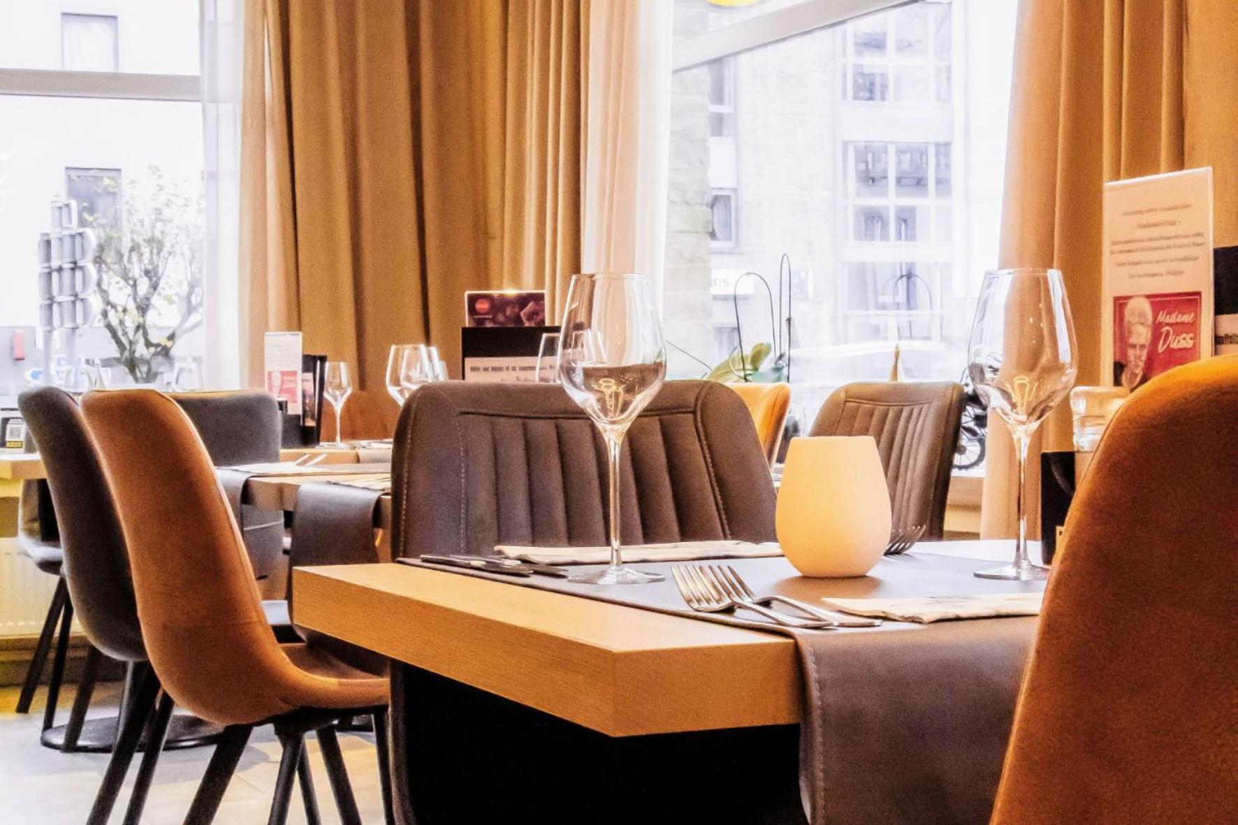 Hotel Des Postes Houffalize Eksteriør billede