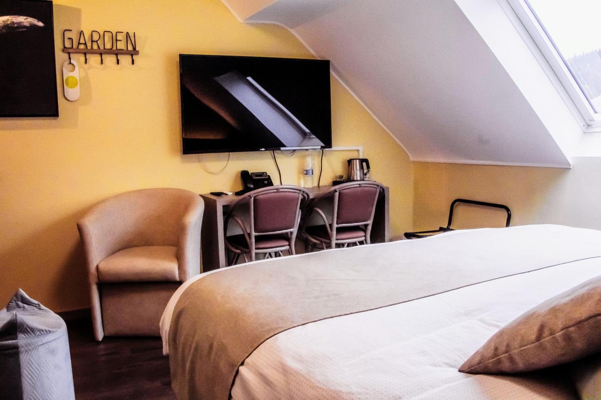 Hotel Des Postes Houffalize Eksteriør billede